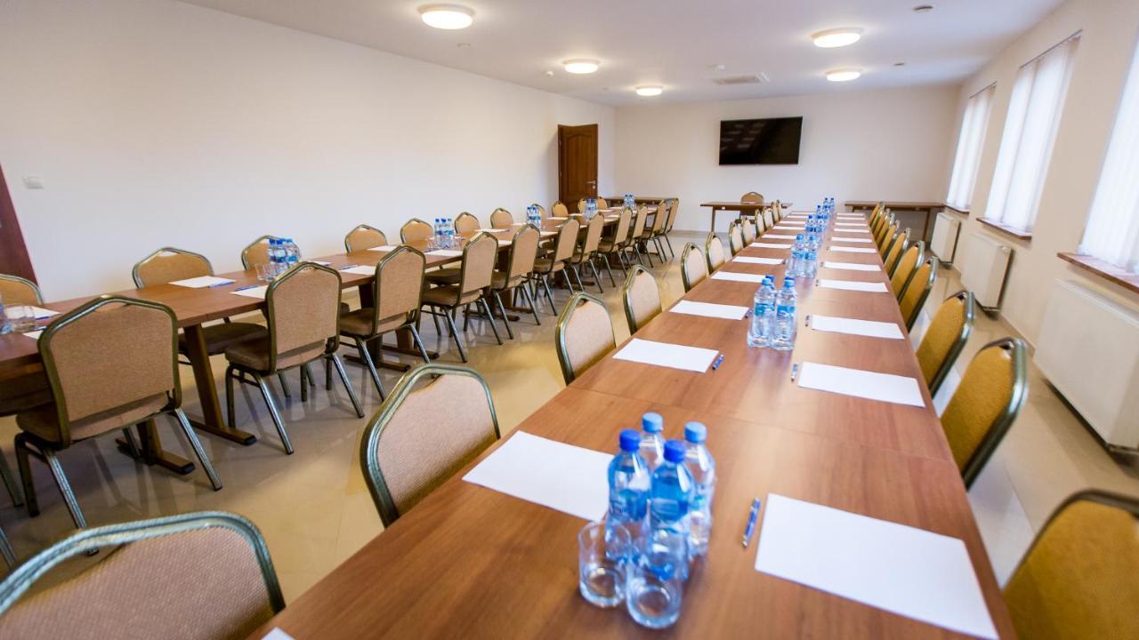Elgrom Falenty Park Raszyn Exterior foto